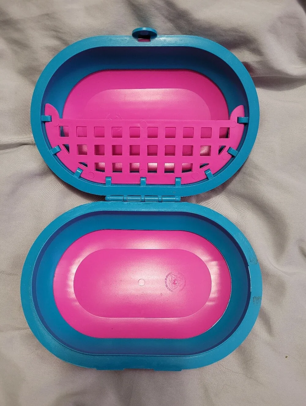 • vtg 90s cosmepak makeup bag  •